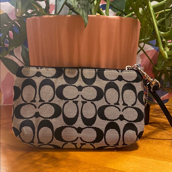 Coach Black and Gray Signature Wristlet - Picture 4 of 5